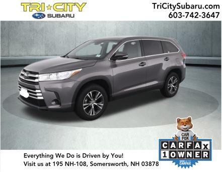 Gray 2019 Toyota Highlander LE