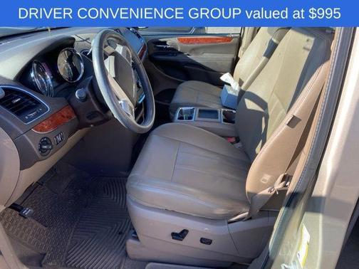 2016 Chrysler Town & Country Touring