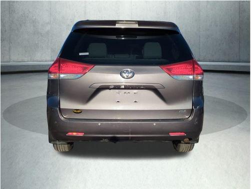 2013 Toyota Sienna XLE