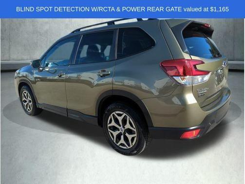 2023 Subaru Forester Premium