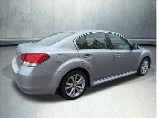 2013 Subaru Legacy 2.5i Premium