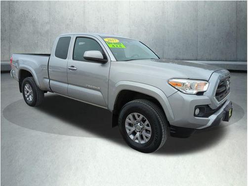 2017 Toyota Tacoma SR5