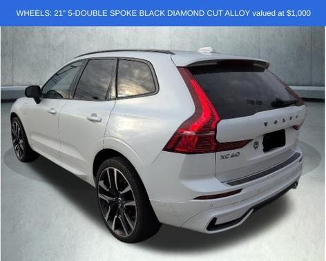 2022 Volvo XC60 Recharge Plug-In Hybrid T8 R-Design