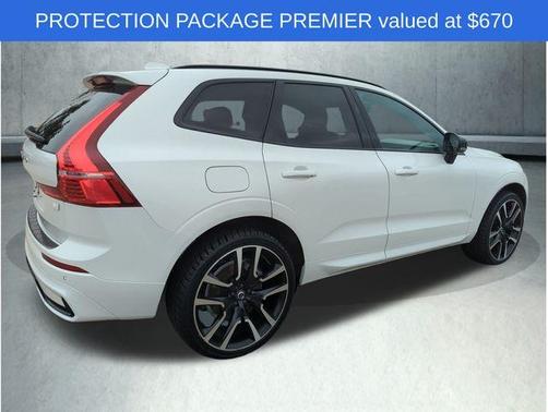 2022 Volvo XC60 Recharge Plug-In Hybrid T8 R-Design