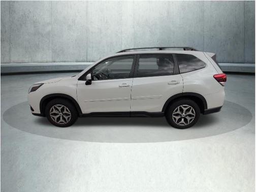 Crystal White Pearl 2023 Subaru Forester Premium