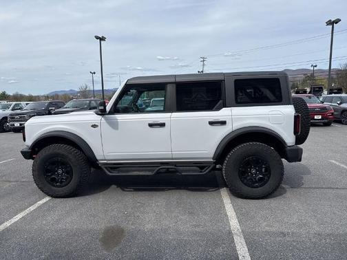OXFORD WHITE 2023 Ford Bronco