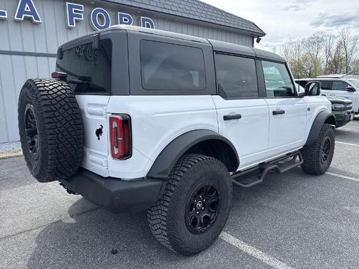 OXFORD WHITE 2023 Ford Bronco