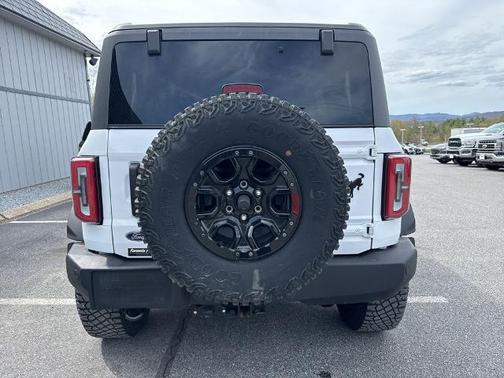 OXFORD WHITE 2023 Ford Bronco