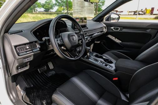 Platinum White Pearl 2024 Honda Civic Sport