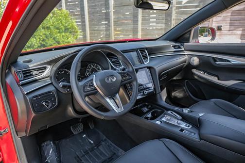 2025 INFINITI QX55 ESSENTIAL