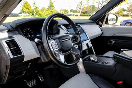 2021 Land Rover Discovery R-Dynamic S