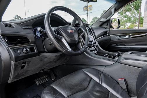 2018 Cadillac Escalade Platinum