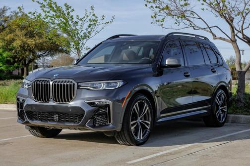 2021 BMW X7 M50i