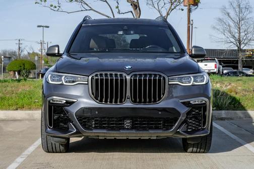 2021 BMW X7 M50i