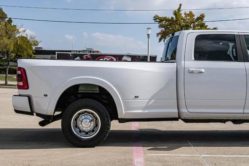2022 RAM 3500 Laramie