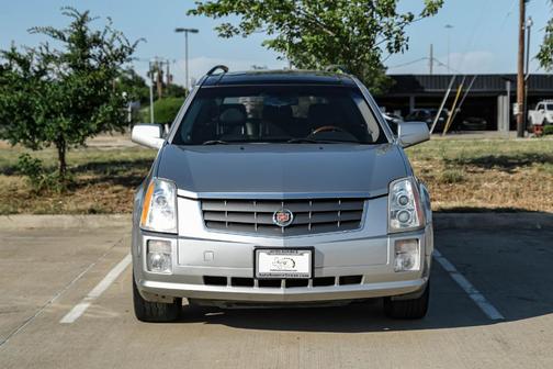 Light Platinum 2004 Cadillac SRX V8