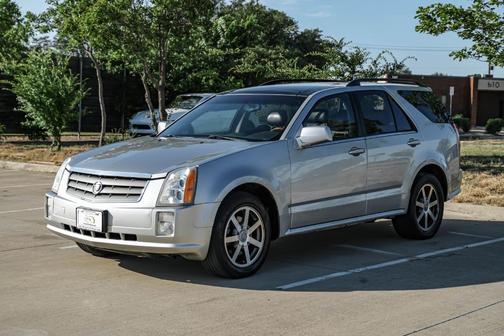 Light Platinum 2004 Cadillac SRX V8