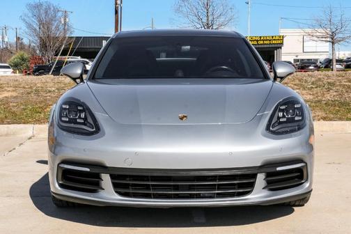 2018 Porsche Panamera 4