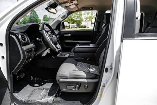 Super White 2021 Toyota Tundra SR5