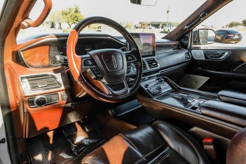 2019 Lincoln Navigator Black Label