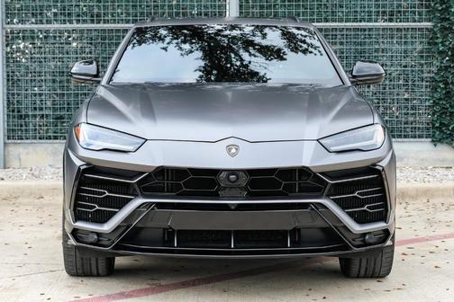 2020 Lamborghini Urus Base