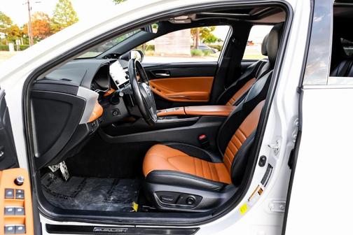 2022 Toyota Avalon Touring