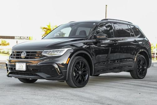 2022 Volkswagen Tiguan 2.0T SE R-Line Black