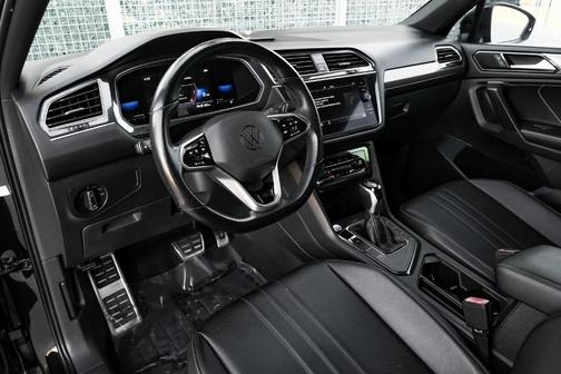 2022 Volkswagen Tiguan 2.0T SE R-Line Black