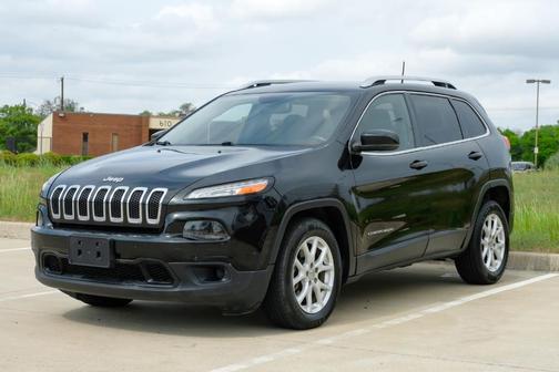 Diamond Black 2017 Jeep Cherokee Latitude