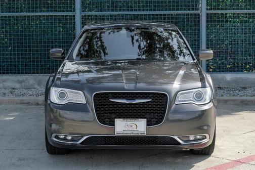 2015 Chrysler 300 Limited