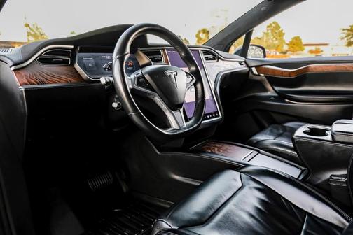 2017 Tesla Model X 90D