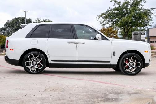 2022 Rolls-Royce Cullinan Black Badge