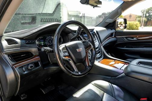 2019 Cadillac Escalade ESV Luxury