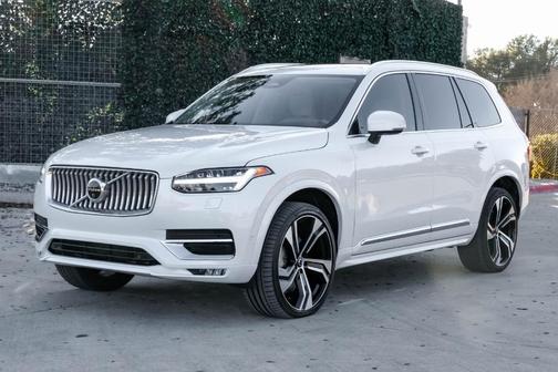 2025 Volvo XC90 B6 Ultra
