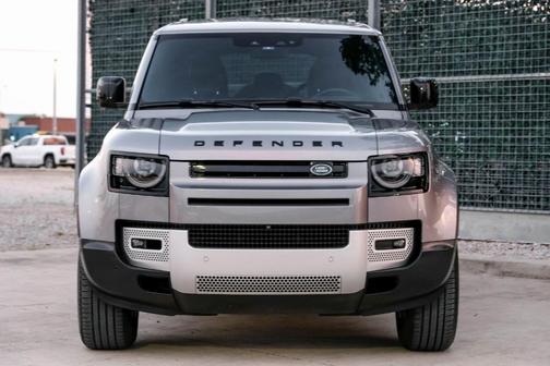 2024 Land Rover Defender P300
