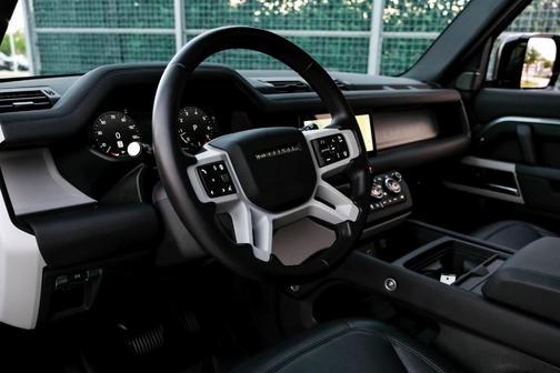 2024 Land Rover Defender P300