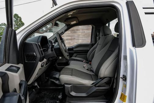 Oxford White 2018 Ford F-150 XL