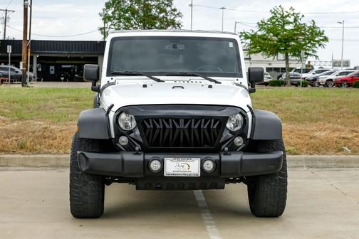 Bright White Clearcoat 2018 Jeep Wrangler JK Unlimited Sport