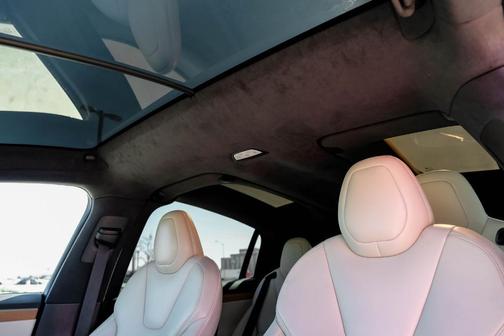 2021 Tesla Model X Long Range