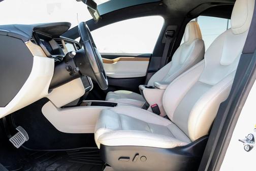 2021 Tesla Model X Long Range