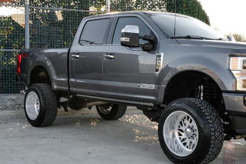 Gray Metallic 2022 Ford F-250 Platinum