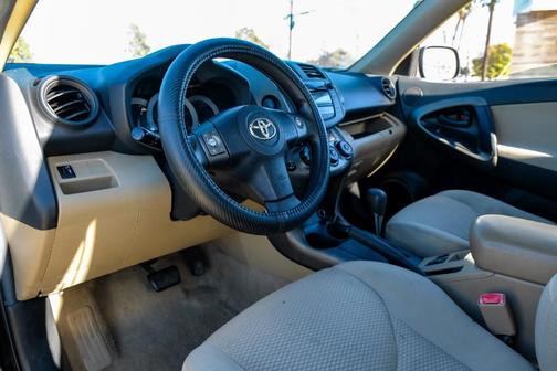 2011 Toyota RAV4 Base