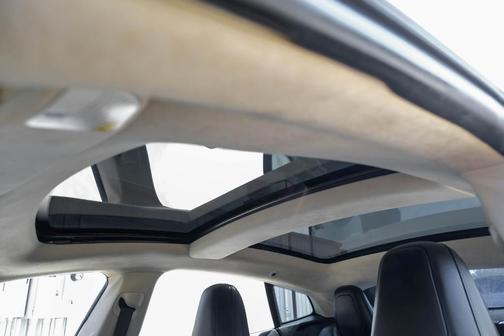 2016 Tesla Model S 70D