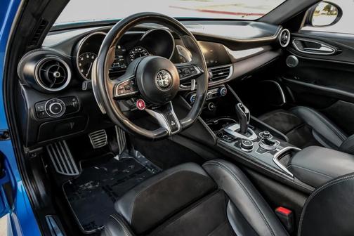 2020 Alfa Romeo Giulia Quadrifoglio