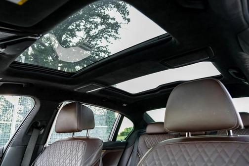 2016 BMW 750 i xDrive