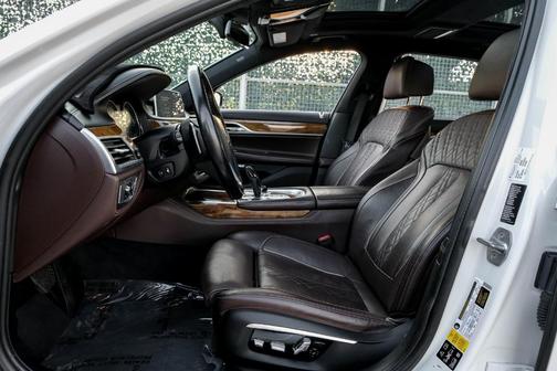 2016 BMW 750 i xDrive