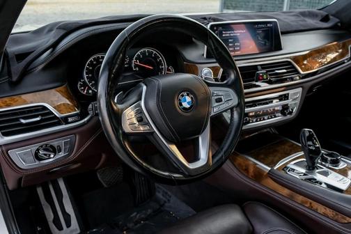 2016 BMW 750 i xDrive