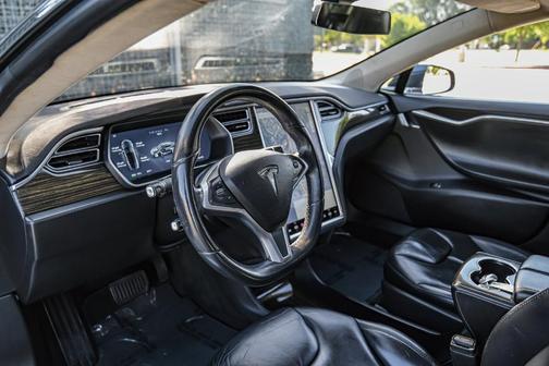 2015 Tesla Model S 85