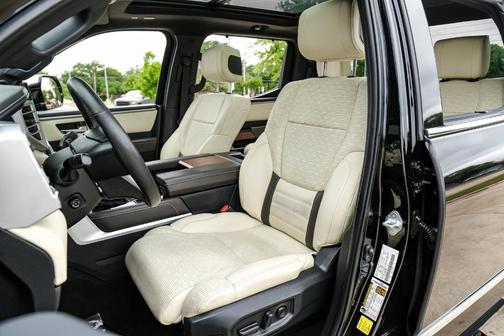 2023 Toyota Tundra Hybrid 1794 Edition