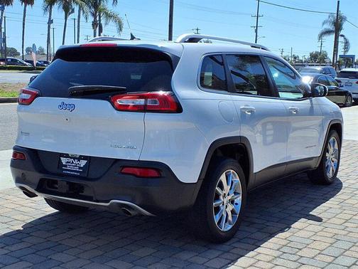 Bright White Clearcoat 2014 Jeep Cherokee Limited